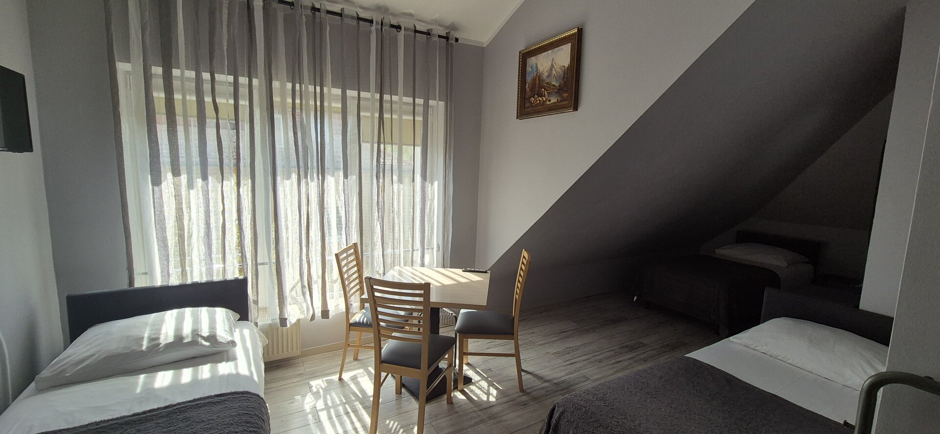 Pokój czteroosobowy nr 9