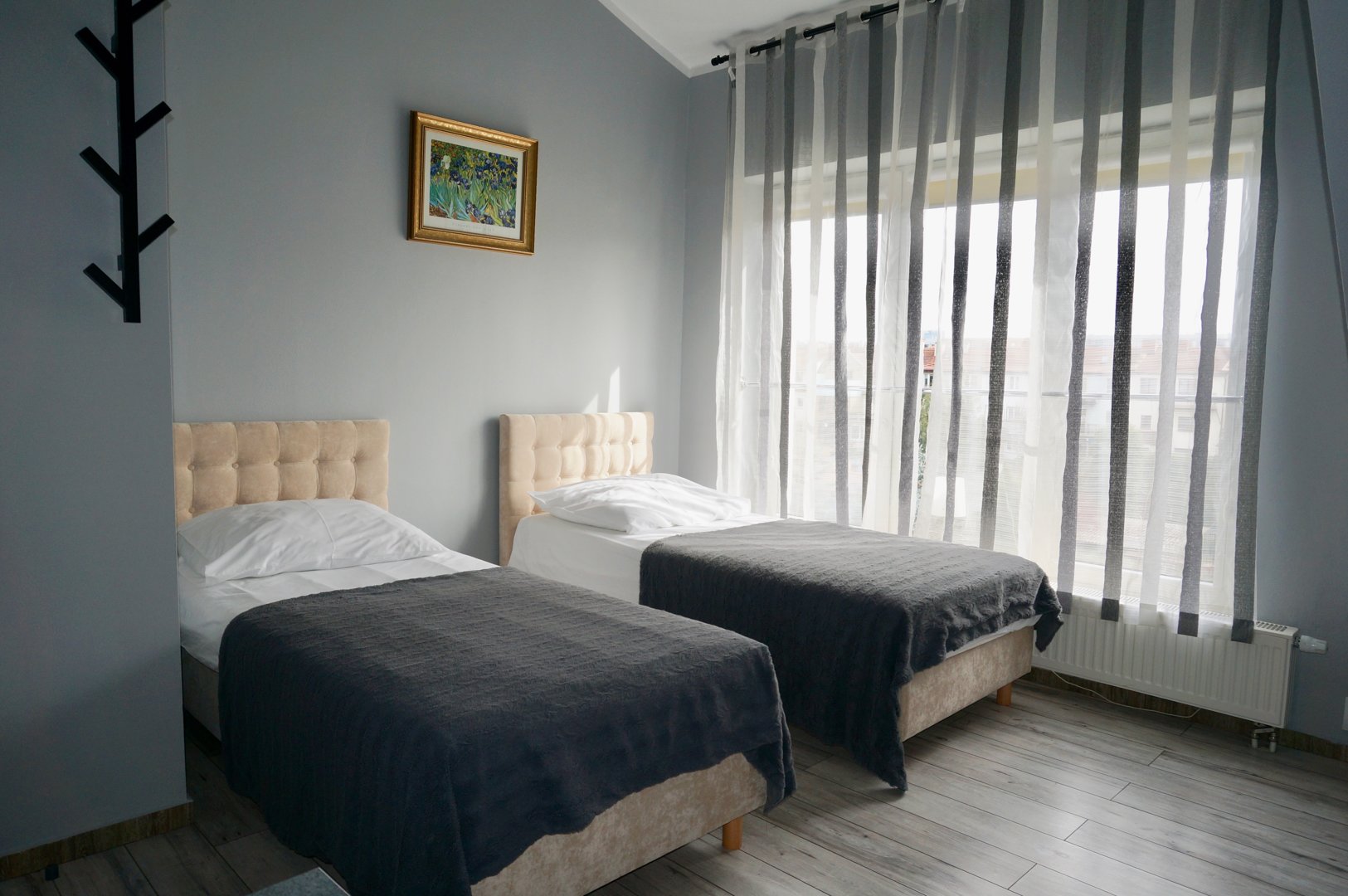 Pokój trzyosobowy nr 8 